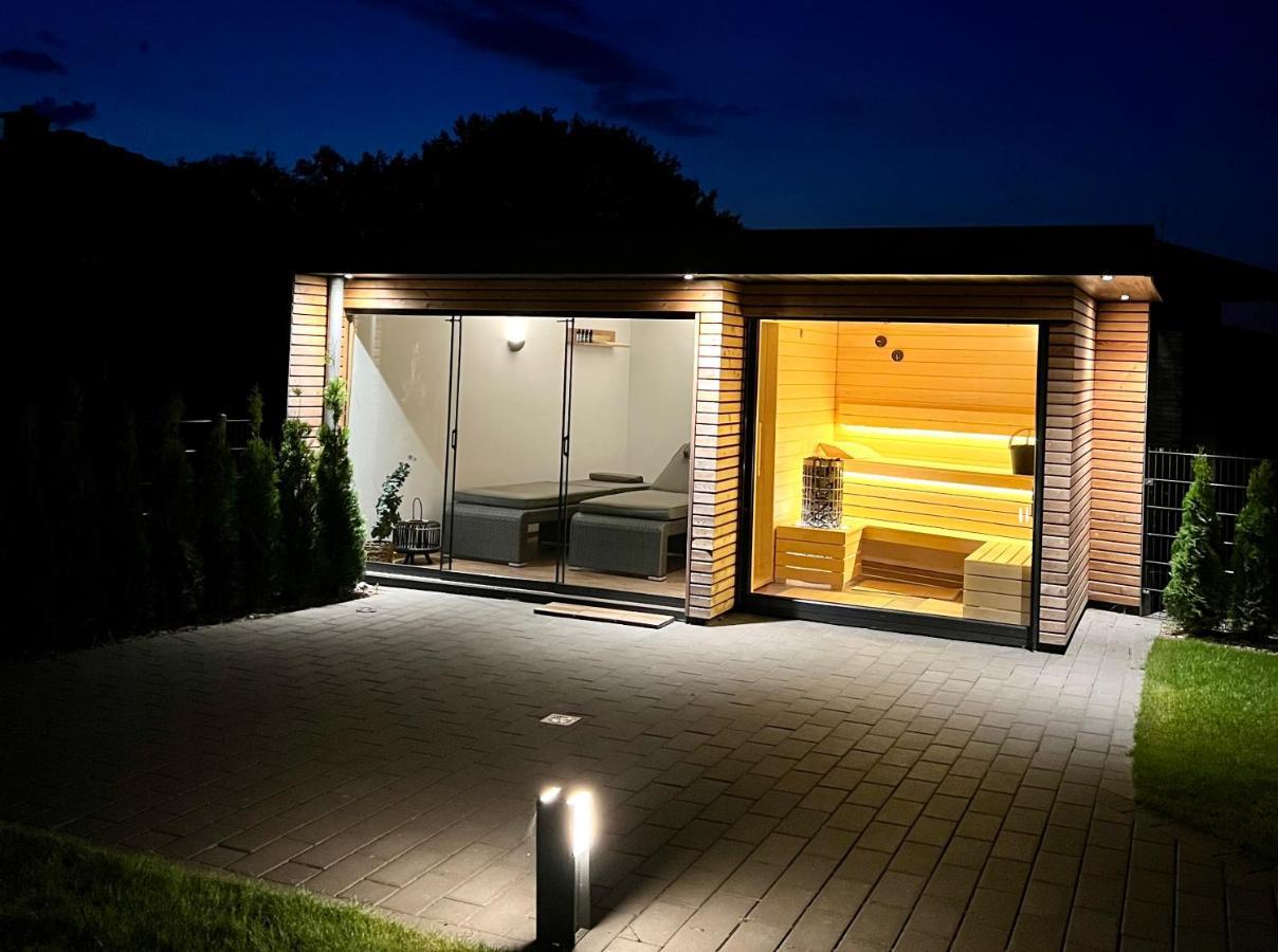 Schoenes Ferienhaus Mit Sauna Am Harkebruegger See In Der Naehe Von Oldenburg Barssel  Екстер'єр фото